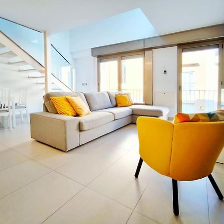 Moderno Apartamento Duplex En Terrassa Centro Екстериор снимка