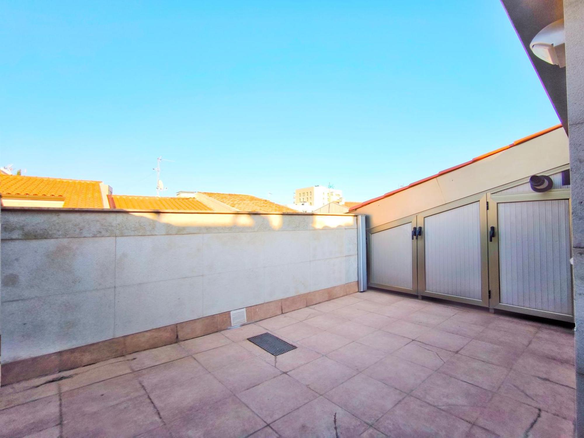 Moderno Apartamento Duplex En Terrassa Centro Екстериор снимка