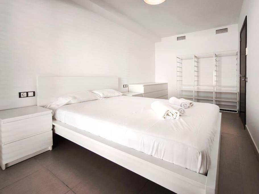Moderno Apartamento Duplex En Terrassa Centro Екстериор снимка