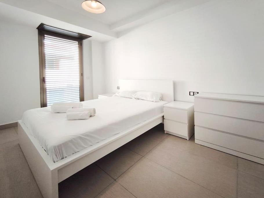 Moderno Apartamento Duplex En Terrassa Centro Екстериор снимка