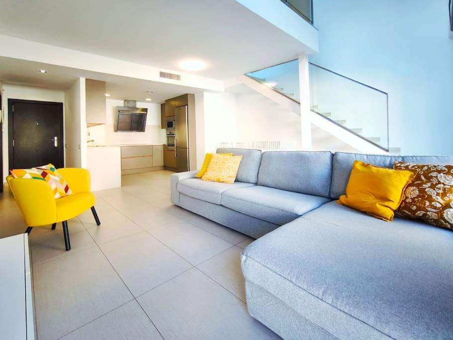 Moderno Apartamento Duplex En Terrassa Centro Екстериор снимка