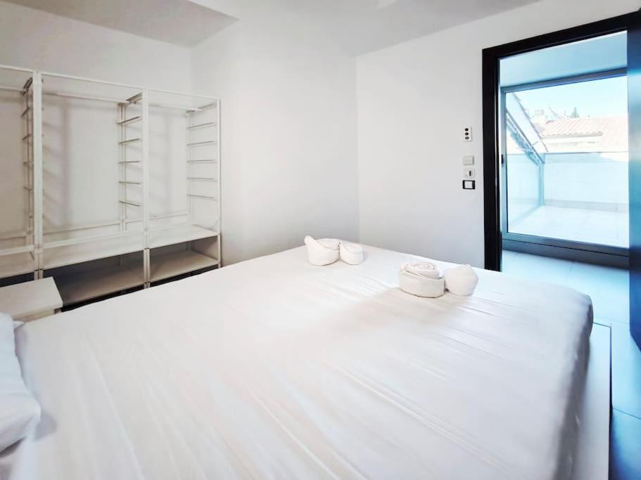 Moderno Apartamento Duplex En Terrassa Centro Екстериор снимка