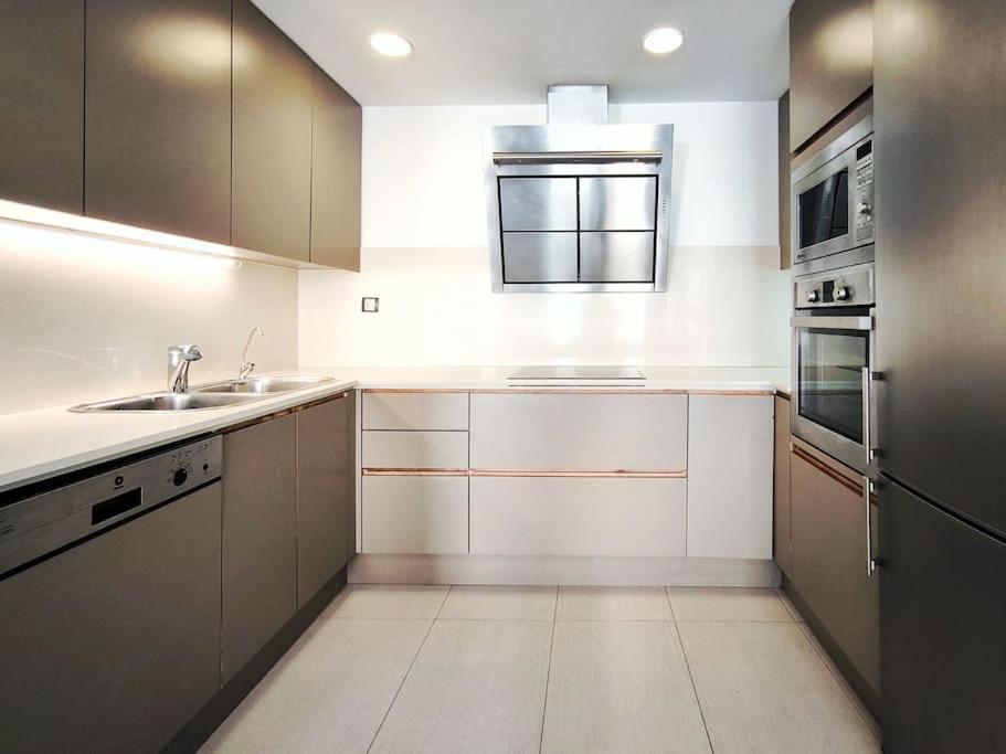 Moderno Apartamento Duplex En Terrassa Centro Екстериор снимка