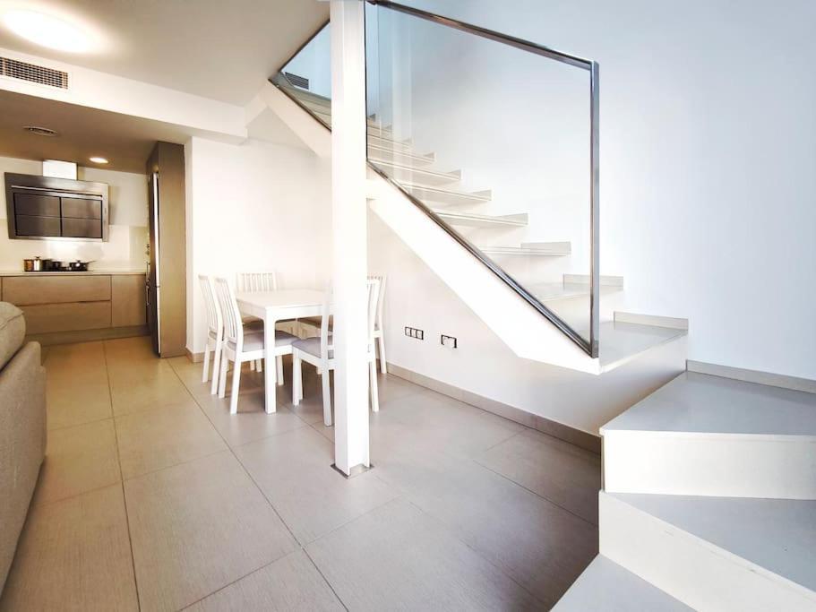 Moderno Apartamento Duplex En Terrassa Centro Екстериор снимка