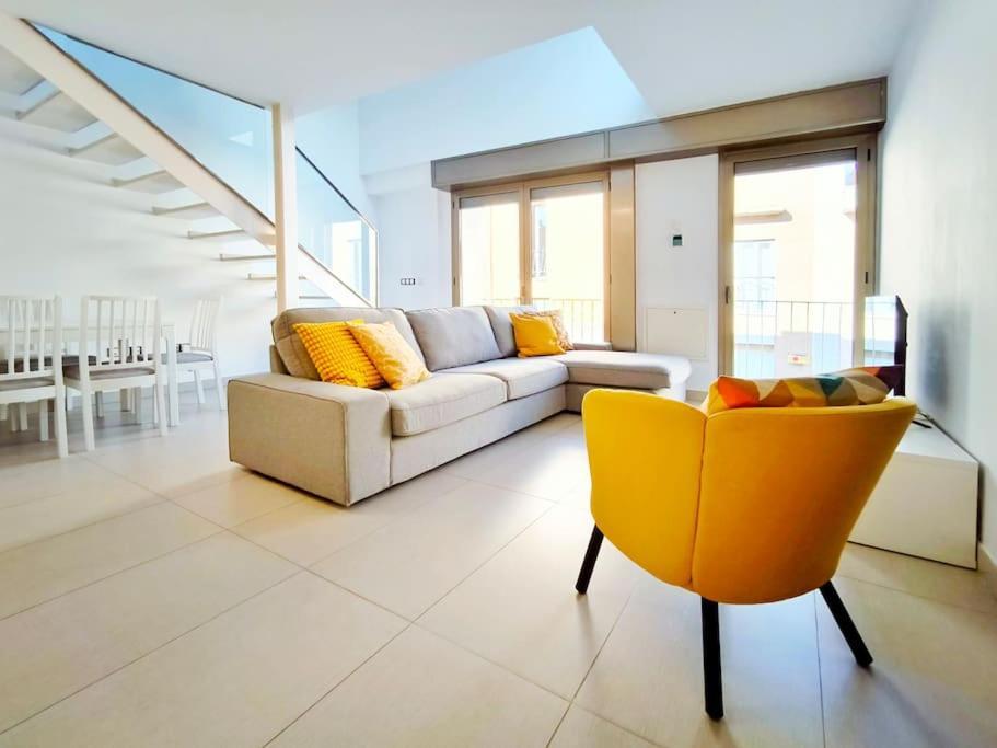 Moderno Apartamento Duplex En Terrassa Centro Екстериор снимка